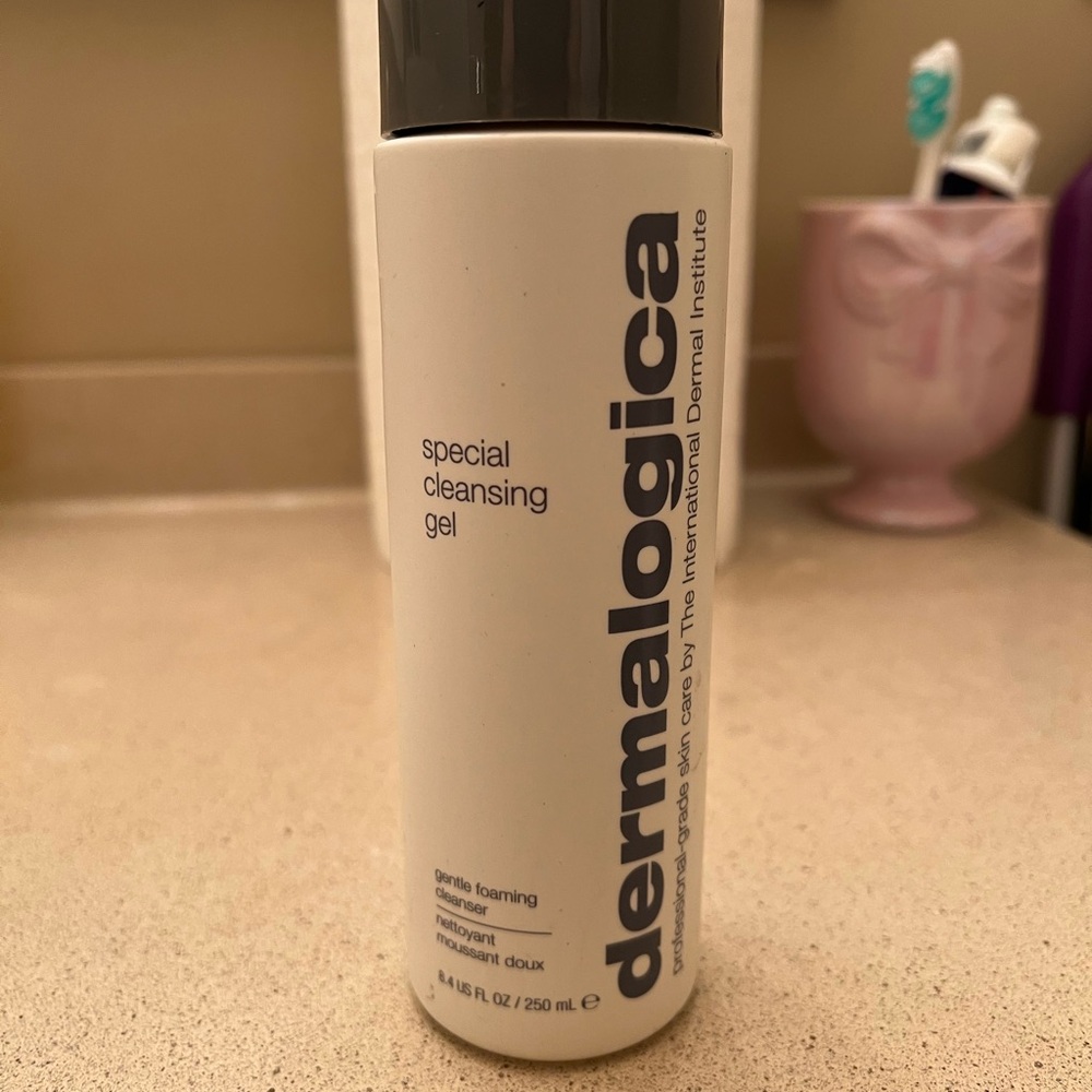Dermalogica Special Cleansing Gel - White and Gray